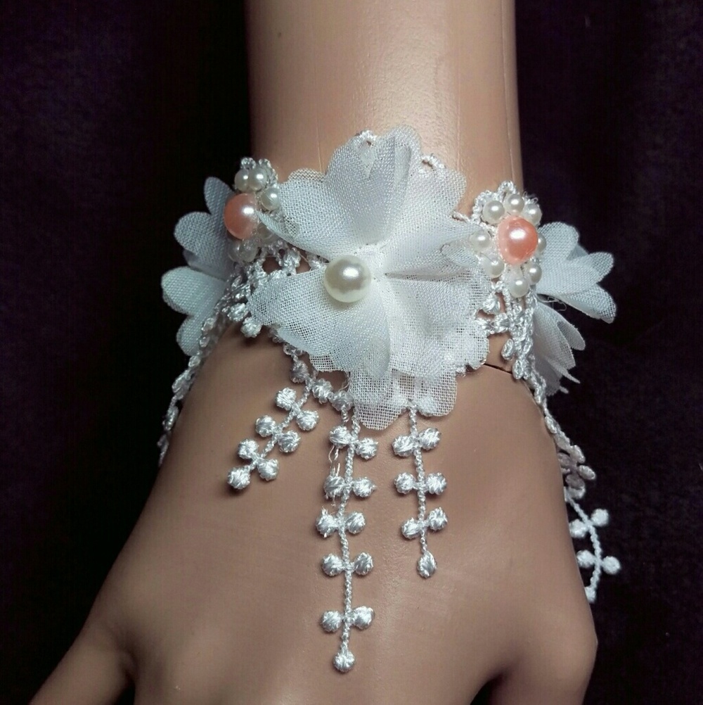 Lace chiffon flower and pearl bracelet